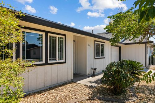 6951 Wagon Wheel Way, Sacramento, CA, 95828 | Card Image