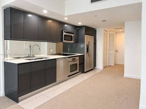 405-31 Se 6th St, Miami, FL, 33131-3099 | Card Image