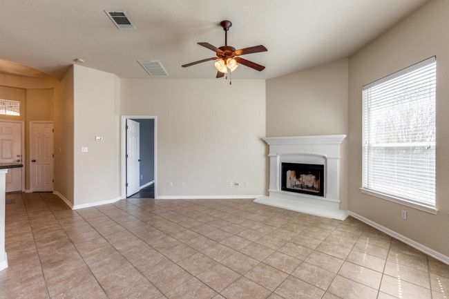 253 Lear Ave, House other with 3 bedrooms, 2 bathrooms and 4 parking in Buda TX | Image 9