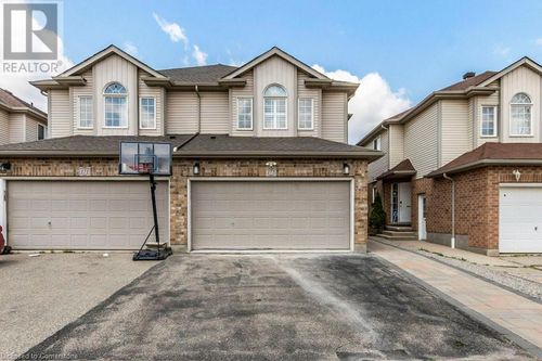 173 Snowdrop Cres, Kitchener, ON, N2E4G9 | Card Image