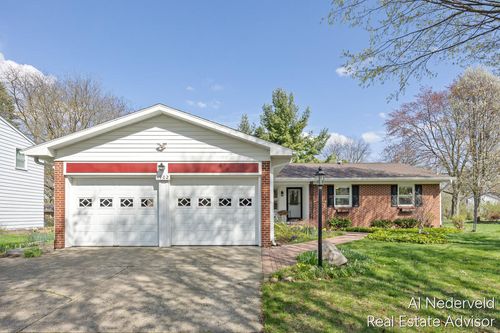 1902 Ridgemoor Drive Se, Grand Rapids, MI, 49506 | Card Image