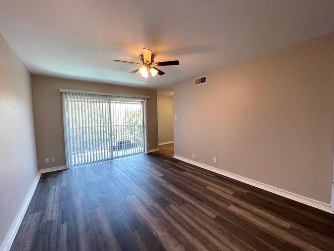 Living Room | Image 4