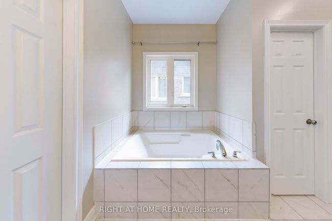 19 Creedon Cres, House other with 5 bedrooms, 4 bathrooms and 2 parking in Ajax ON | Image 34