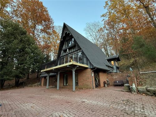 8116 Deer Rd Sw, Bowerston, OH, 44695-9618 | Card Image