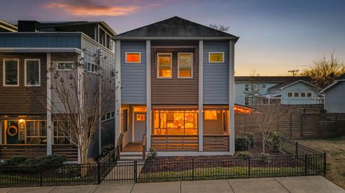 40 Peak St, Chattanooga, TN, 37405-3524 | Card Image