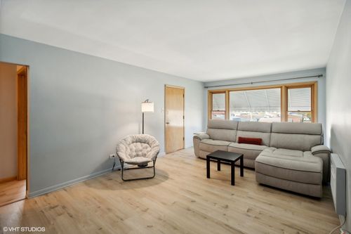 apt-2-6845 W Leland Ave, Harwood Heights, IL, 60706-4967 | Card Image