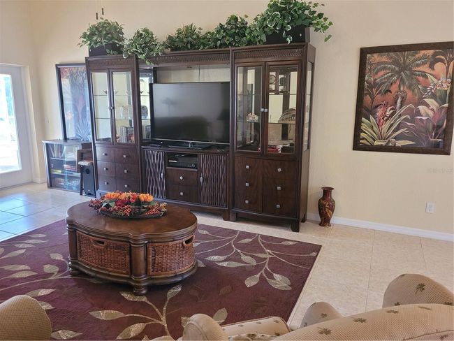 9458 Modesto Cir, House other with 3 bedrooms, 2 bathrooms and null parking in PORT CHARLOTTE FL | Image 4
