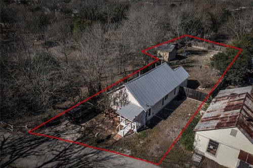 607 Garcia St, Lockhart, TX, 78644-3501 | Card Image