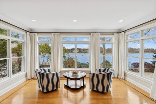 4075 Stillwater Ave, Cutchogue, NY, 11935-2406 | Card Image