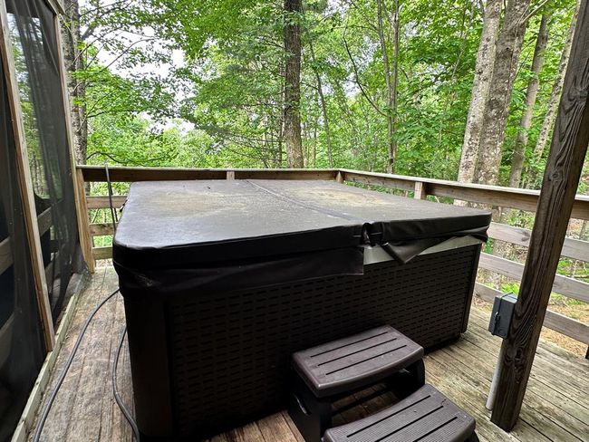 151 Powhatan Trl, House other with 3 bedrooms, 2 bathrooms and null parking in Fancy Gap VA | Image 12