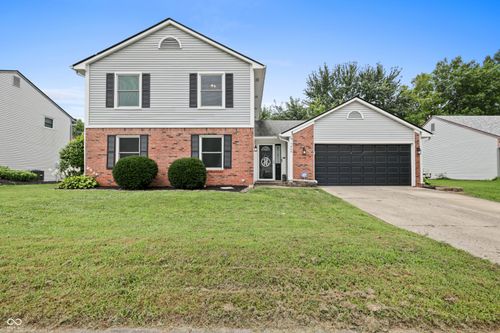 7460 Southern Lakes Dr, Indianapolis, IN, 46237-9764 | Card Image