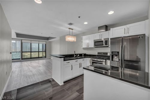 2903-4525 Dean Martin Dr, Las Vegas, NV, 89103-8120 | Card Image