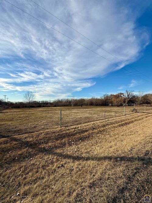 21347 S Auburn Rd, Osage City, KS, 66523-9279 | Card Image