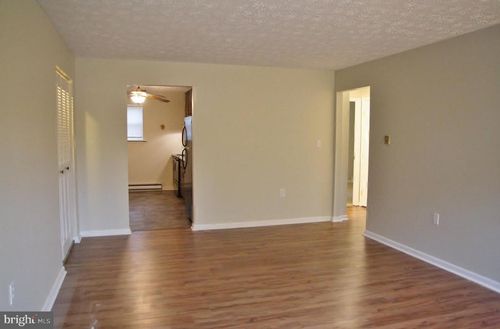 apt-b-6007 Willow Spring Rd, HARRISBURG, PA, 17111-4746 | Card Image