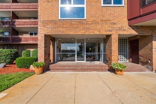 439-300 Park Ave, Calumet City, IL, 60409-5028 | Card Image