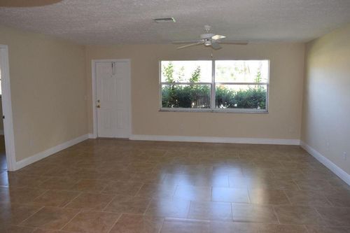 1652 Se Floresta Dr, Port St. Lucie, FL, 34983-4078 | Card Image