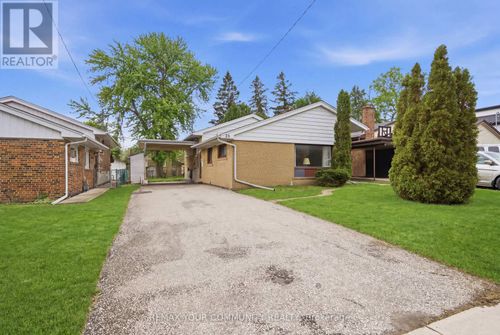 25 Fordwich Crescent, Toronto (Rexdale-Kipling), ON, M9W2T3 | Card Image