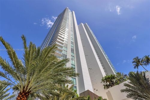 402-2900 Ne 7th Ave, Miami, FL, 33137 | Card Image