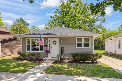 648 S Main St, Naperville, IL, 60540-6513 | Card Image