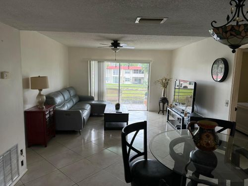 133-133 Lake Carol Dr, Royal Palm Beach, FL, 33411-2102 | Card Image