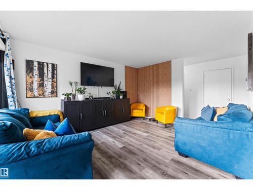 207-11430 40 Ave Nw, Edmonton, AB, T6J0R5 | Card Image