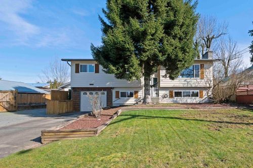2096 Martens St, Abbotsford, BC, V2T6M6 | Card Image