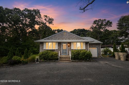 28 Cedar St, Bayville, NJ, 08721-1009 | Card Image