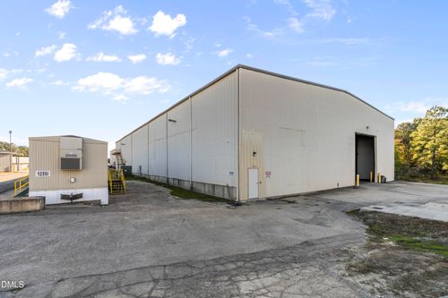 h-1209 W Market St, Smithfield, NC, 27577-3338 | Card Image