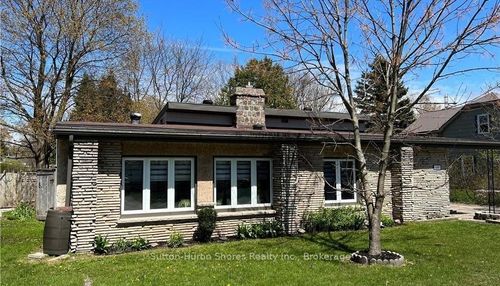 669 Louis St, Port Elgin, ON, N0H2C4 | Card Image