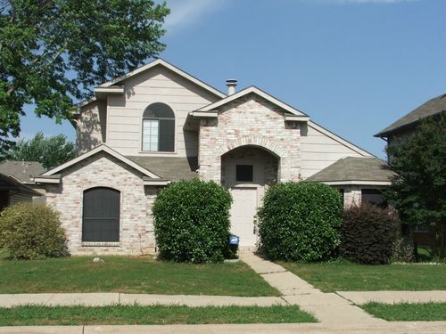 2105 Flamingo Dr, Flower Mound, TX, 75028-7255 | Card Image