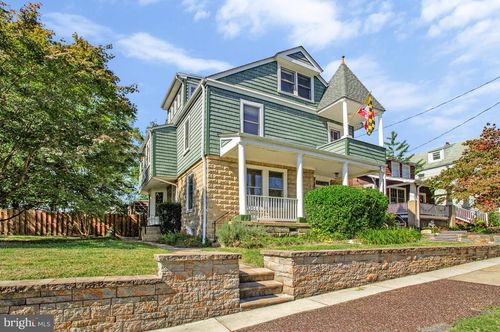 3806 32nd St, MOUNT RAINIER, MD, 20712-2015 | Card Image