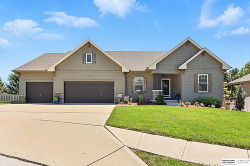 17217 Polk Cir, Omaha, NE, 68135-3223 | Card Image