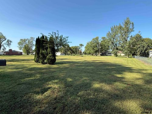 835 5th Ave, Fairmont, NE, 68354-9749 | Card Image