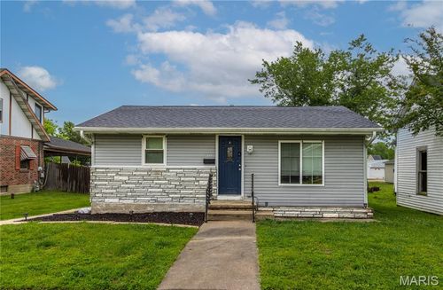 219 W Davidson Ave, Chaffee, MO, 63740-1420 | Card Image