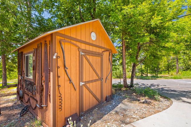 24315 Sugar Pine Rd, House other with 3 bedrooms, 3 bathrooms and 2 parking in Twain Harte CA | Image 36
