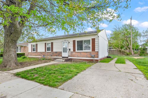 144 Court St, Mount Clemens, MI, 48043-5821 | Card Image