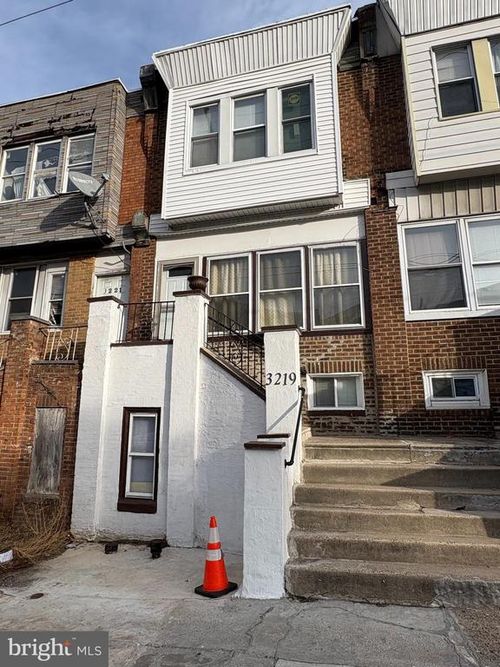 3219 N 29th St, PHILADELPHIA, PA, 19129-1801 | Card Image