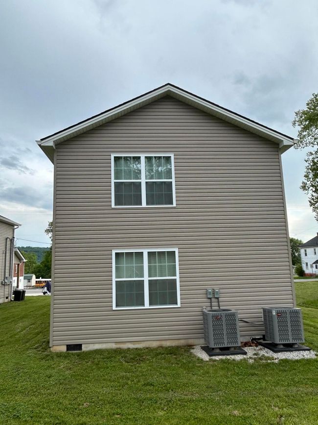 277 - 275277 Broadway St, Home with 8 bedrooms, 8 bathrooms and null parking in Irvine KY | Image 32