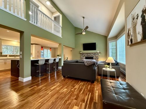 {{alt}} | Card Image