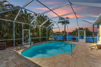 11332 Rivers Bluff Circle, House other with 3 bedrooms, 2 bathrooms and null parking in Lakewood Ranch FL | Image 3