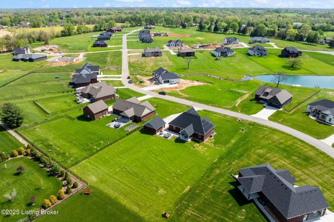 240 Brennan Ct, House other with 3 bedrooms, 2 bathrooms and null parking in Shepherdsville KY | Image 23