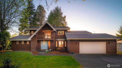 31823 S Bridge Way Ne, Poulsbo, WA, 98370-9310 | Card Image