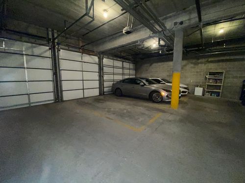 p23-2410 W Bloomingdale Ave, Chicago, IL, 60647-7306 | Card Image