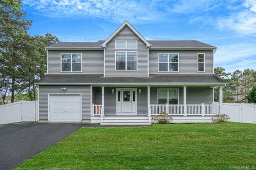 86 Country Rd, Medford, NY, 11763-1614 | Card Image