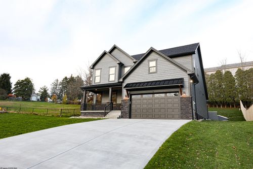 104 Crestview Dr, Morgantown, WV, 26505-2511 | Card Image