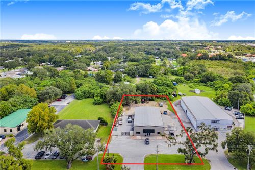 613 Schoolhouse Rd, Lakeland, FL, 33813-2588 | Card Image