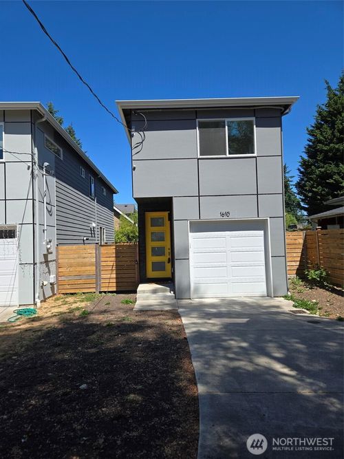 1610 N 143rd Street, Seattle, WA, 98133 | Card Image