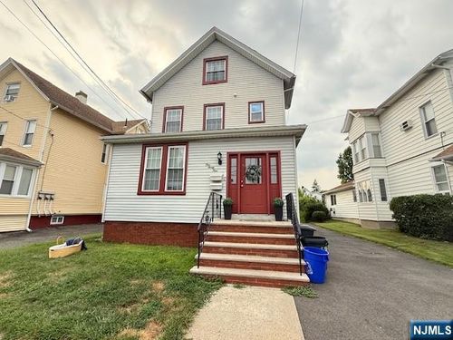 2nd-139 Boiling Springs Ave, East Rutherford, NJ, 07073-1810 | Card Image