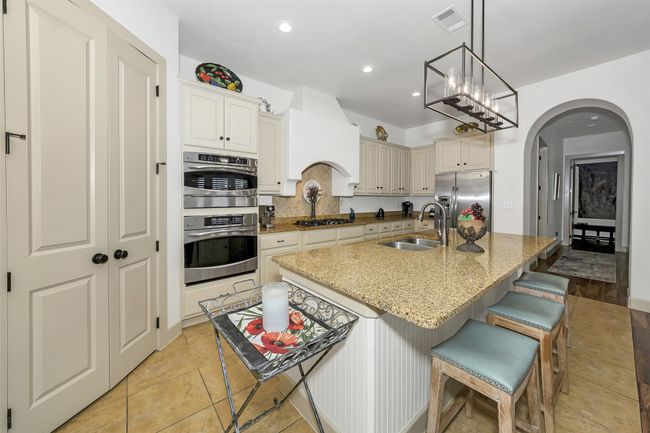 APT-206 - 555 Via Amalfi, Condo with 2 bedrooms, 3 bathrooms and null parking in Irving TX | Image 8