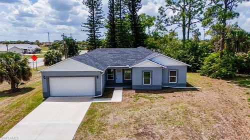 15 Hampton Ave, LEHIGH ACRES, FL, 33936-1102 | Card Image